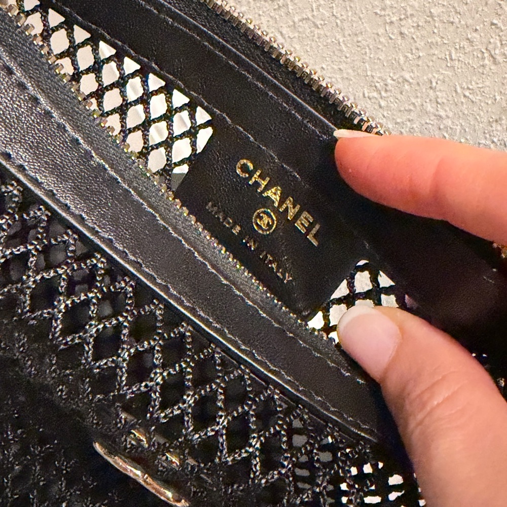 CHANEL BLACK MINI HOBO MESH POUCH RUNWAY RARE NEW - Picture 7 of 13
